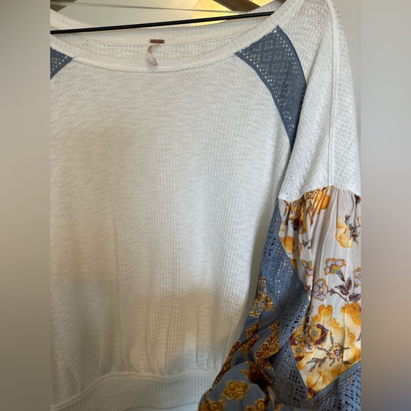 Free People Blossom Thermal Patchwork Balloon Sleeve White/Blue XS - Picture 3 of 4